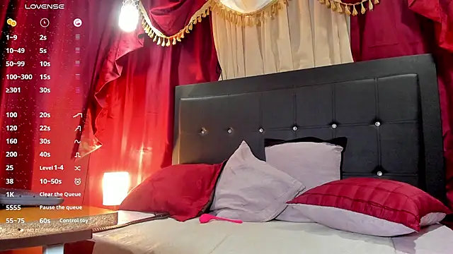 Snapshot of brittany_williams_ chatting on 29, 11, 2025 brittany williams online show from 29, 11, 2025