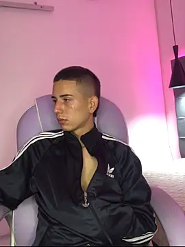 Snapshot of JackSwan18 chatting on 9, 10, 2025 JackSwan18 online show from 9, 10, 2025