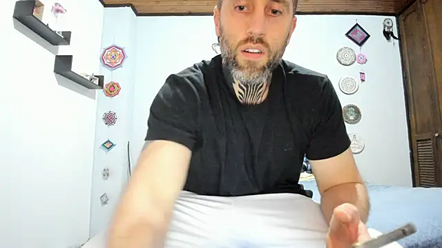 Snapshot of Antoniohot2024 chatting on 5, 1, 2025 Antoniohot2024 online show from 5, 1, 2025