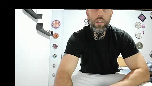 Snapshot of Antoniohot2024 chatting on 5, 1, 2025 Antoniohot2024 online show from 5, 1, 2025