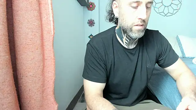 Snapshot of Antoniohot2024 chatting on 10, 1, 2025 Antoniohot2024 online show from 10, 1, 2025