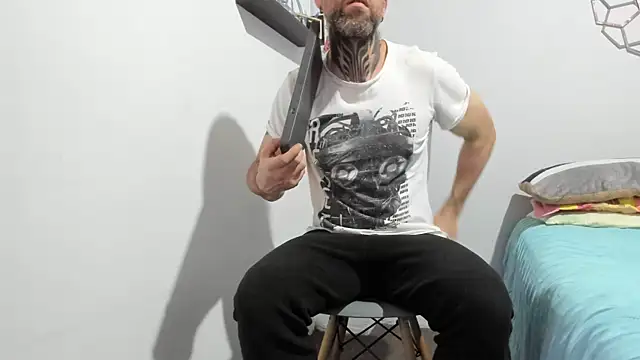 Snapshot of Antoniohot2024 chatting on 21, 2, 2025 Antoniohot2024 online show from 21, 2, 2025