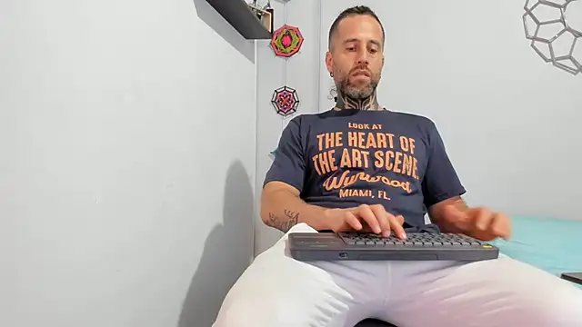 Snapshot of Antoniohot2024 chatting on 6, 3, 2025 Antoniohot2024 online show from 6, 3, 2025