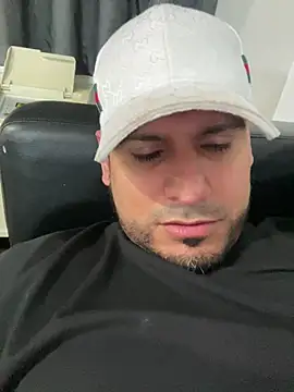 Insaneskillzz69 online show from 14, 4, 2026