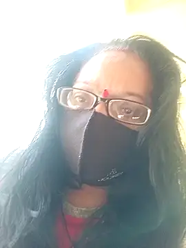 Snapshot of heenage chatting on 11, 12, 2024 heenage online show from 11, 12, 2024