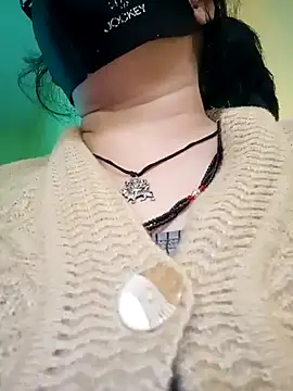 Snapshot of heenage chatting on 18, 12, 2024 heenage online show from 18, 12, 2024