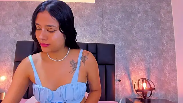 laura smith33 online show from 25, 2, 2025