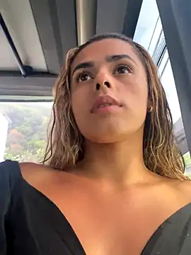 Snapshot of ZoeJohnsoon chatting on 18, 11, 2025 ZoeJohnsoon online show from 18, 11, 2025