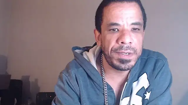 Snapshot of Tjskigh chatting on 13, 4, 2026 Tjskigh online show from 13, 4, 2026