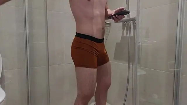 curlyboyy  online show from 26, 10, 2025