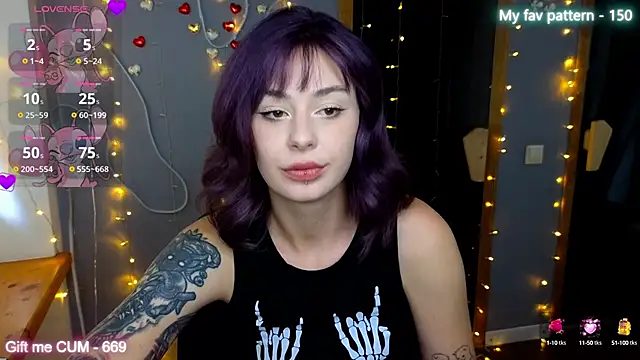 Snapshot of NataliMillers chatting on 10, 9, 2025 NataliMillers online show from 10, 9, 2025