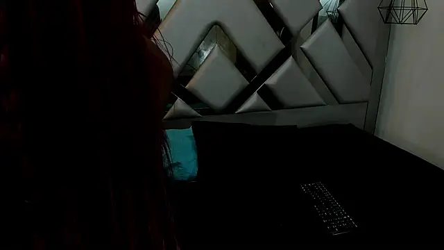 Snapshot of Nahomi-Hill chatting on 8, 9, 2025 Nahomi-Hill online show from 8, 9, 2025