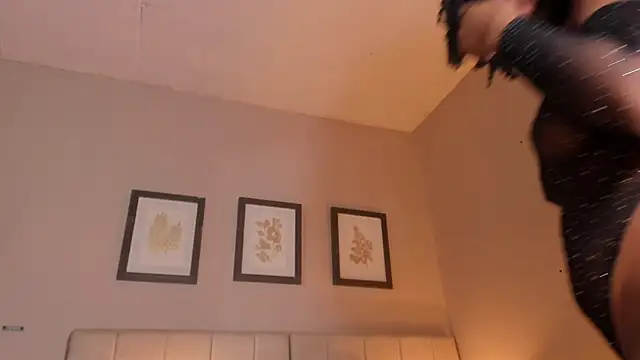 zoe sky  online show from 28, 3, 2026