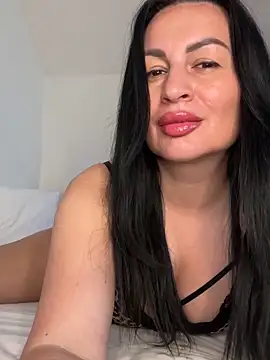 Snapshot of Helena7077 chatting on 23, 4, 2026 Helena7077 online show from 23, 4, 2026