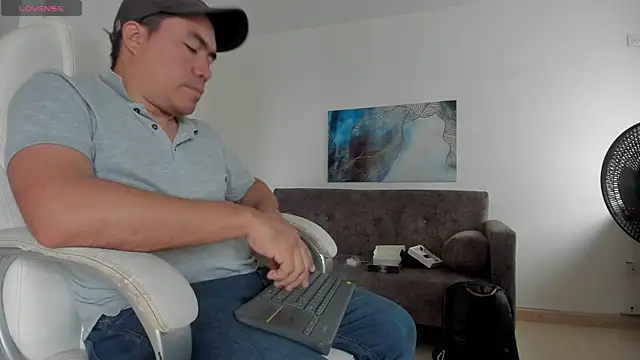 Snapshot of Jhonatan_Morales_S chatting on 5, 2, 2025 Jhonatan Morales S online show from 5, 2, 2025