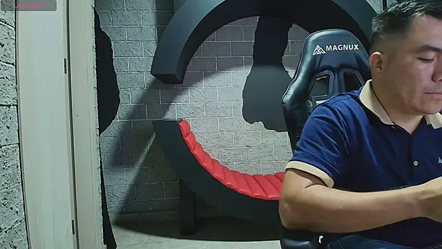 Snapshot of Jhonatan_Morales_S chatting on 10, 11, 2025 Jhonatan Morales S online show from 10, 11, 2025