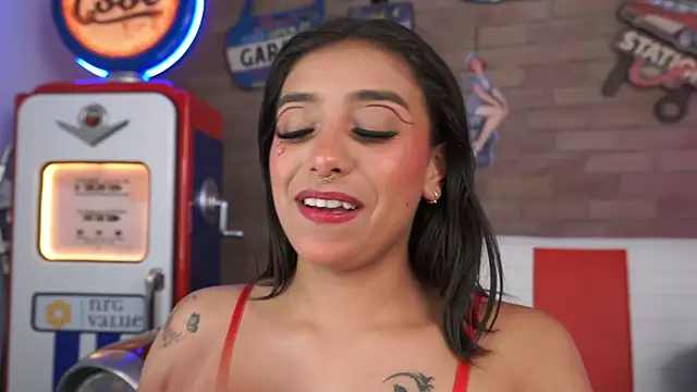 miss collins online show from 7, 4, 2026