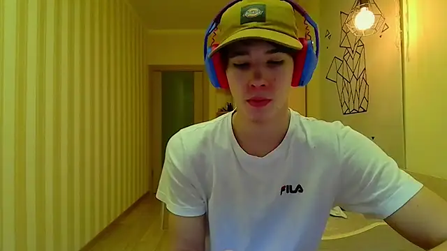 Snapshot of gayGamogey chatting on 6, 12, 2024 gayGamogey online show from 6, 12, 2024