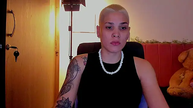 Charlee pink online show from 15, 4, 2026