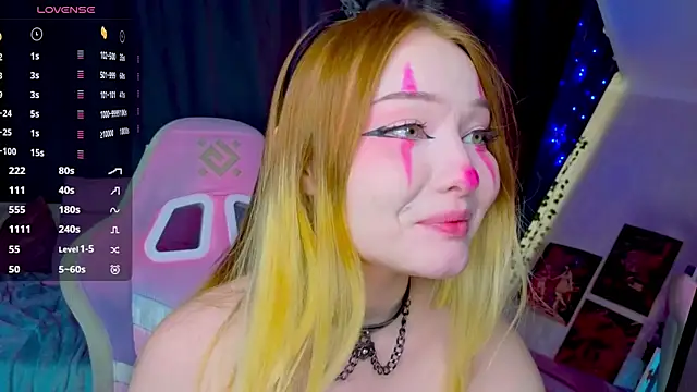 Snapshot of ElswythCovil chatting on 30, 3, 2026 ElswythCovil online show from 30, 3, 2026