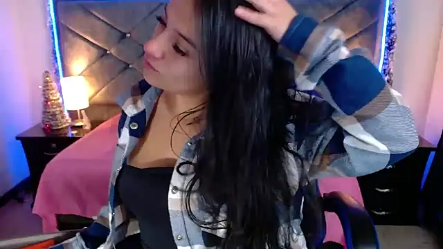 Snapshot of Julietacollins06 chatting on 22, 12, 2025 Julietacollins06 online show from 22, 12, 2025