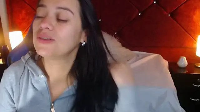 Snapshot of Julietacollins06 chatting on 12, 3, 2026 Julietacollins06 online show from 12, 3, 2026