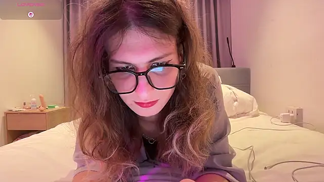Snapshot of Alice_Pinkhead chatting on 14, 7, 2026 Alice Pinkhead online show from 14, 7, 2026