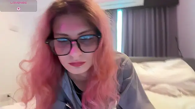 Snapshot of Alice_Pinkhead chatting on 16, 7, 2026 Alice Pinkhead online show from 16, 7, 2026