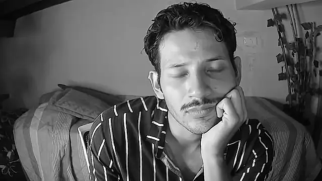 Snapshot of Nicholasrodrii chatting on 20, 6, 2026 Nicholasrodrii online show from 20, 6, 2026