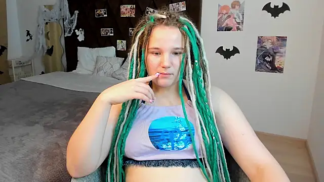 GloriaHylivi online show from 12, 12, 2024