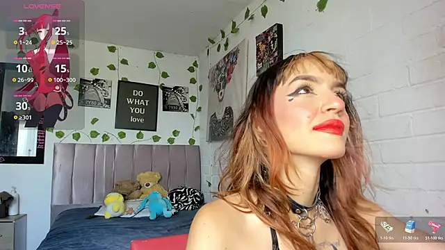 Snapshot of katt__black__ chatting on 28, 3, 2026 katt black online show from 28, 3, 2026