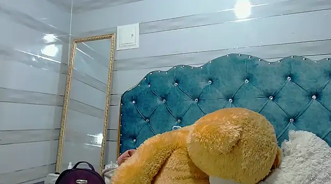 Snapshot of lily_jamesx chatting on 31, 1, 2025 lily jamesx online show from 31, 1, 2025