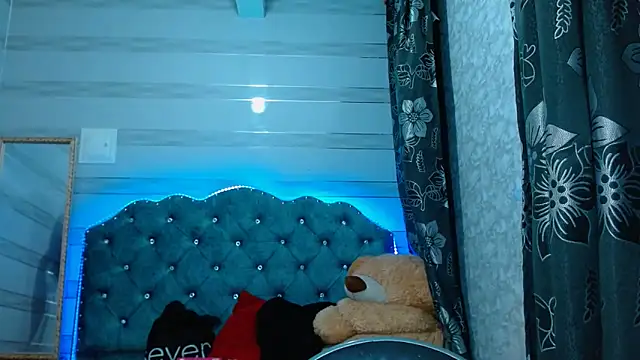 Snapshot of lily_jamesx chatting on 17, 3, 2025 lily jamesx online show from 17, 3, 2025