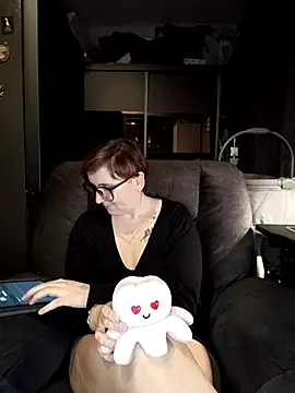 Snapshot of Marie1992PL chatting on 8, 2, 2025 Marie1992PL online show from 8, 2, 2025