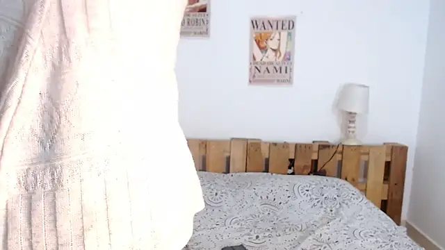 EvaHalsey online show from 7, 12, 2024