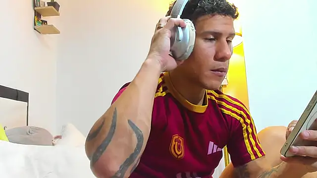 Snapshot of nakedfoam1 chatting on 21, 4, 2026 nakedfoam1 online show from 21, 4, 2026