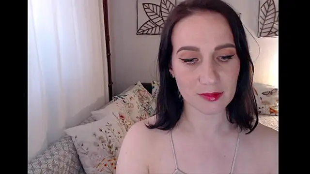 pepper milf online show from 20, 5, 2026