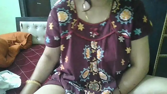 couplesuni online show from 4, 10, 2025