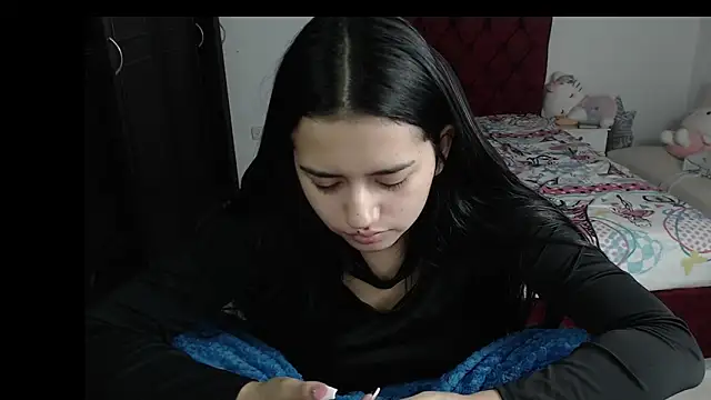 kayla k18 online show from 10, 1, 2025