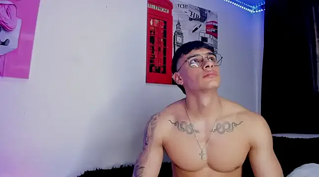 Snapshot of joseph_boy chatting on 1, 2, 2025 joseph boy online show from 1, 2, 2025