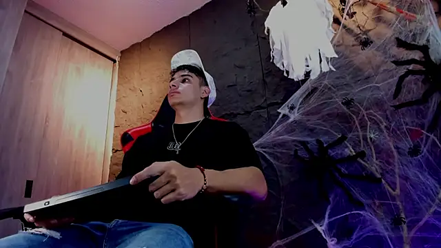 Snapshot of joseph_boy chatting on 23, 10, 2025 joseph boy online show from 23, 10, 2025