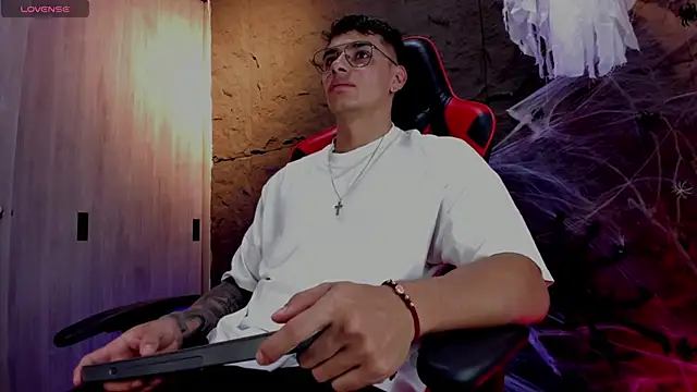 Snapshot of joseph_boy chatting on 29, 10, 2025 joseph boy online show from 29, 10, 2025