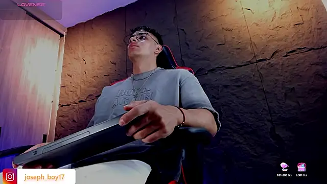 Snapshot of joseph_boy chatting on 9, 11, 2025 joseph boy online show from 9, 11, 2025