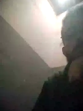 Snapshot of danilogarcia33 chatting on 15, 12, 2024 danilogarcia33 online show from 15, 12, 2024