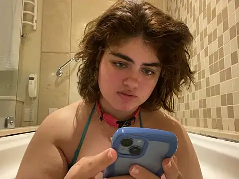 Snapshot of yudrayeb chatting on 4, 1, 2025 yudrayeb online show from 4, 1, 2025