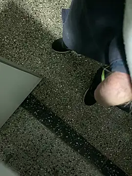 Snapshot of Julian_23312 chatting on 21, 4, 2026 Julian 23312 online show from 21, 4, 2026