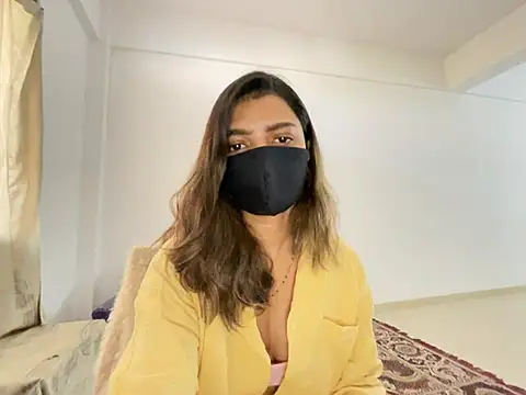 Snapshot of MaYaa__11 chatting on 20, 12, 2024 MaYaa 11 online show from 20, 12, 2024