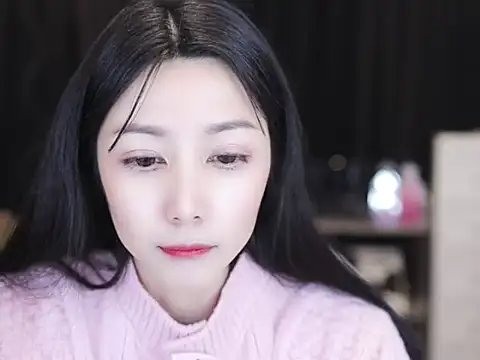 Nuyoah-77 online show from 18, 12, 2025