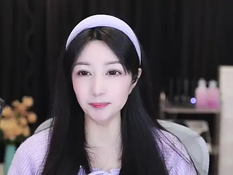 Nuyoah-77 online show from 6, 1, 2026