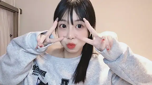 -Hottie online show from 4, 1, 2025